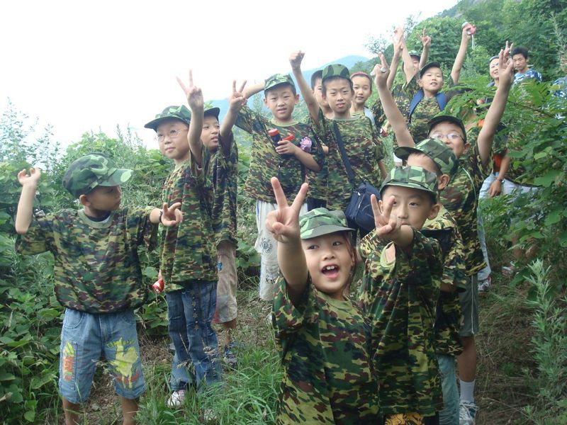 济南军训夏令营开启中小学生的自信之旅